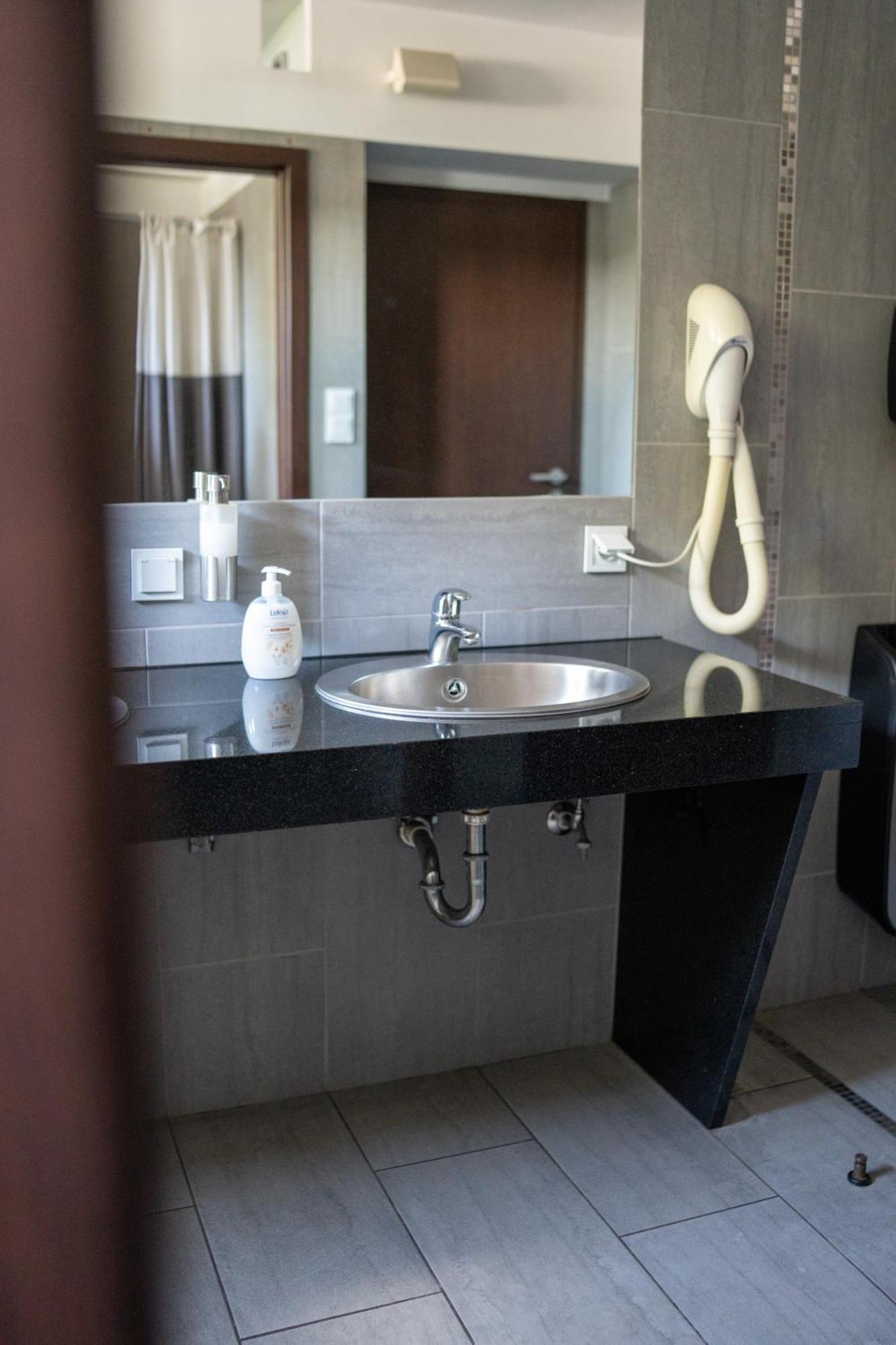 Aparthotel Strefa Budget Тыхы Экстерьер фото